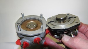 V8 Oil type RBR19-1854-6 mm twin shuttle. Bronze sleeve(5)